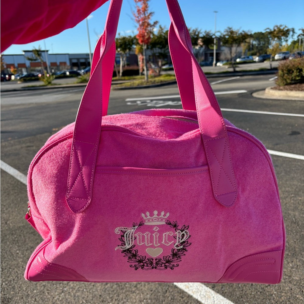 Juicy overnight bag